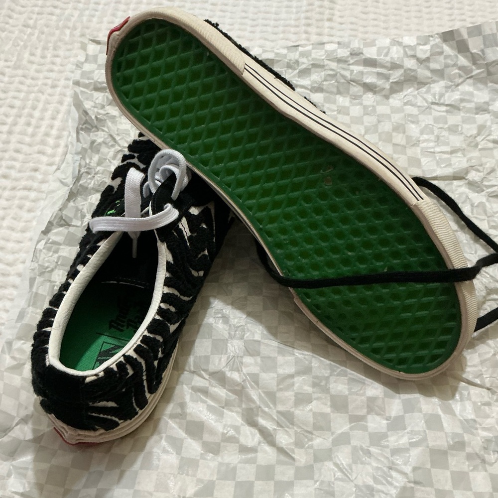 Vans Black and White Patterned Sneakers - Picture 5 of 5